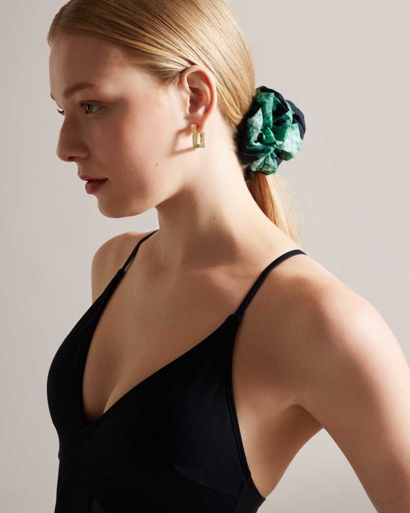 Black Ted Baker Ednarr Beach Sarong and Scrunchie Set | ZA0001201